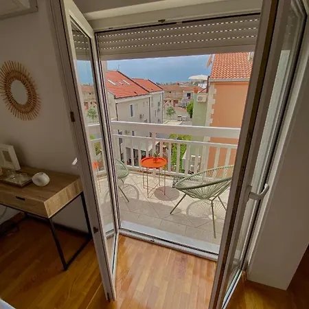 Apartment Lavanda Mit Balkon
