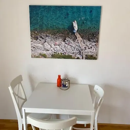 Lavanda Mit Balkon Podstrana